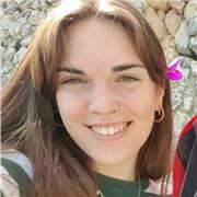 Estudiante de grado universitario, preparada para dar clases de diferentes asignaturas.